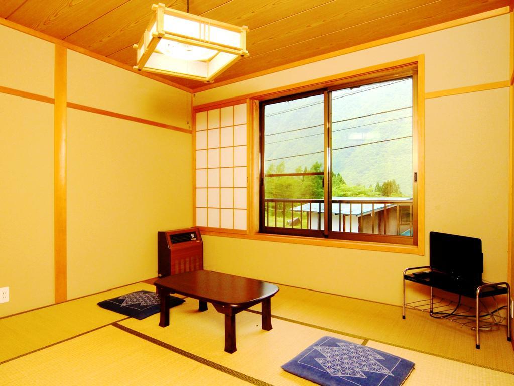 Hotel Yakedake No Sato Takajama Exteriér fotografie